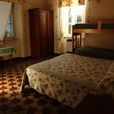 Ristorante La Vignetta מלון 3*
